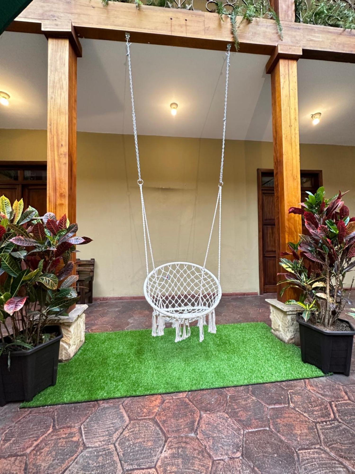 Nass Central Garden Cuenca Zewnętrze zdjęcie